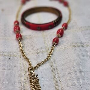 Source Unknown Gold-Tone Chain Necklace with Red Beads and Tassel